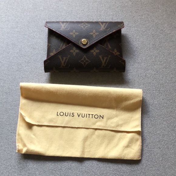 Authentic Medium Louis Vuitton Kirigami Pouch - Picture 8 of 8